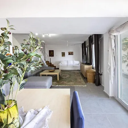 Gorgeous With Shared Pool In Gümüşlük