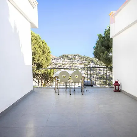 Gorgeous With Shared Pool In Gümüşlük